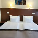 Pax Hotel 3*