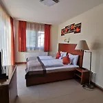 Pax 3* Balatonalmádi