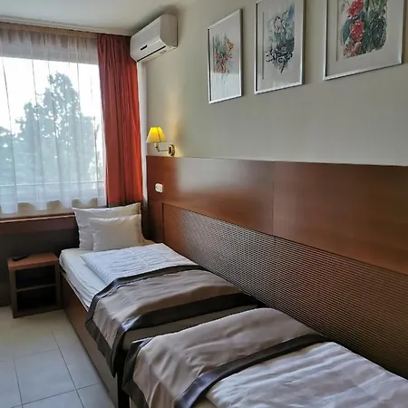 Otel Pax Balatonalmádi