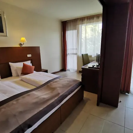 Otel Pax Balatonalmádi