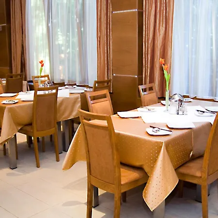 Otel Pax Balatonalmádi