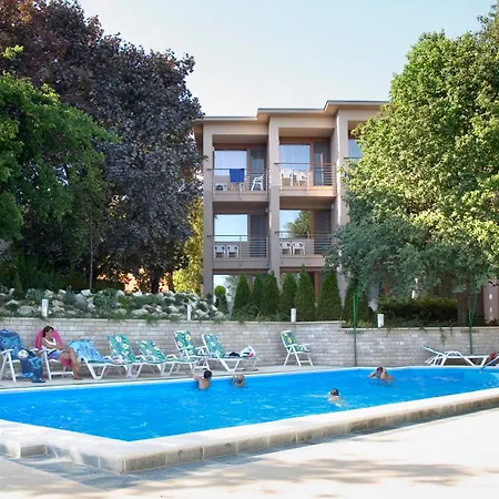 Hotel Pax Balatonalmadi