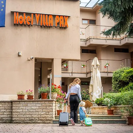 Pax Hotel Balatonalmadi
