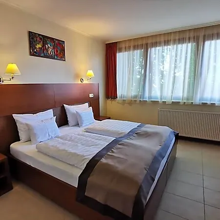 Pax Hotel