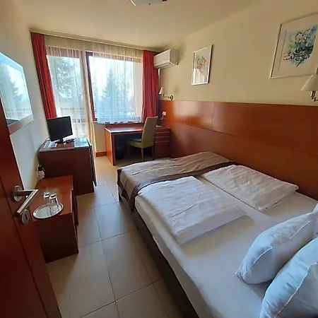Pax Hotel 3*