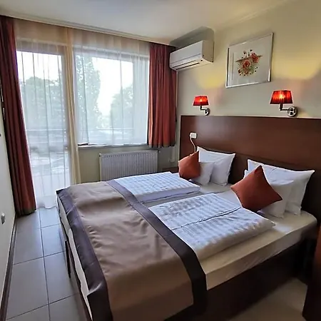 Pax Hotel
